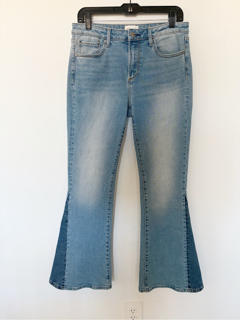 EUC Driftwood Farrah Flare Bell Bottom Mid Rise Jeans Size 28
